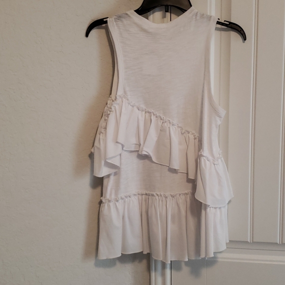 🔥NWT Cinq à sept ruffle top - Picture 3 of 4